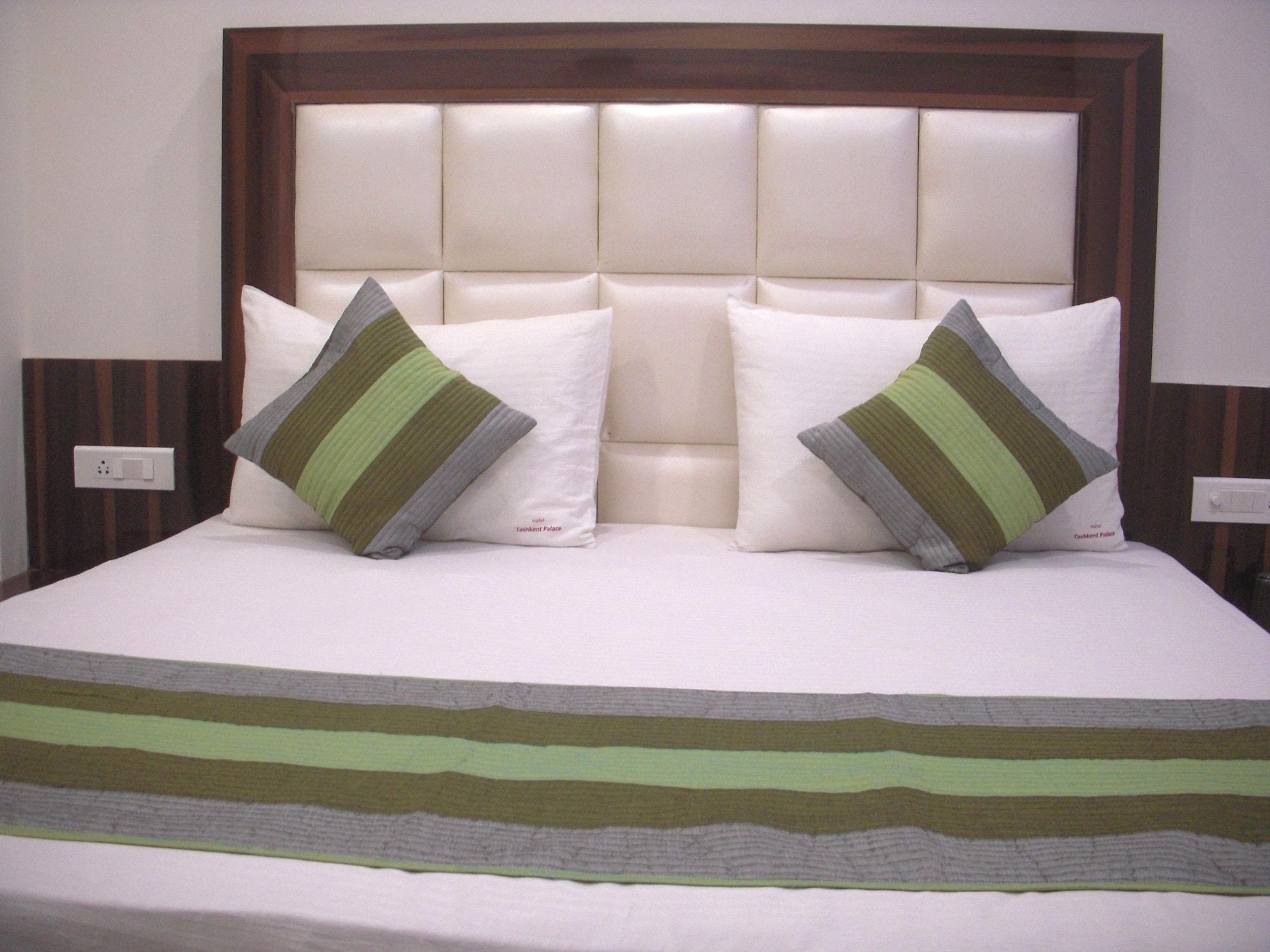 Hotel Tashkent Palace - Near New Delhi Railway Station Ngoại thất bức ảnh