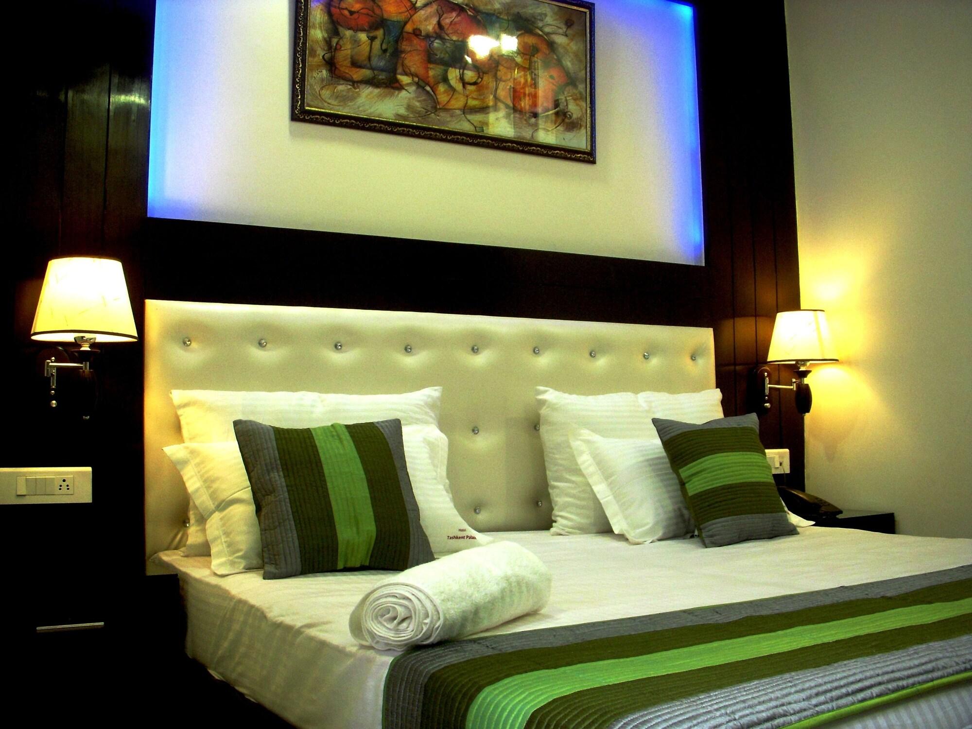 Hotel Tashkent Palace - Near New Delhi Railway Station Ngoại thất bức ảnh