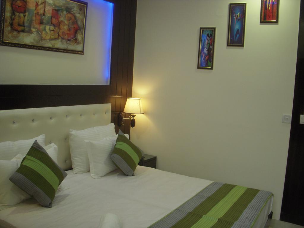 Hotel Tashkent Palace - Near New Delhi Railway Station Ngoại thất bức ảnh