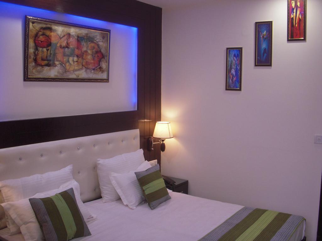 Hotel Tashkent Palace - Near New Delhi Railway Station Ngoại thất bức ảnh
