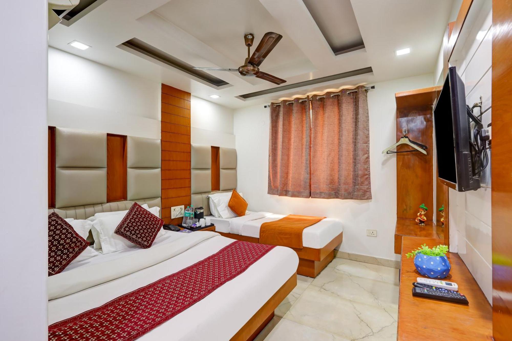 Hotel Tashkent Palace - Near New Delhi Railway Station Ngoại thất bức ảnh